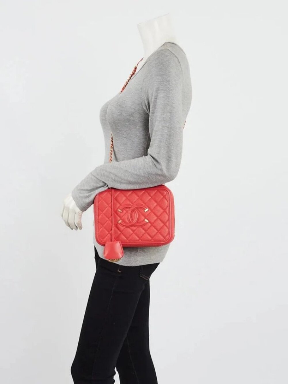 Chanel Red Quilted Caviar Leather Filigree Vanity Case Bag - Picture 1 of 12